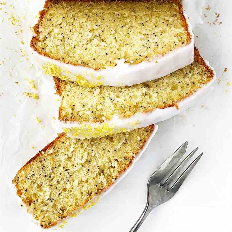 Lemon Drizzle Loaf Cake