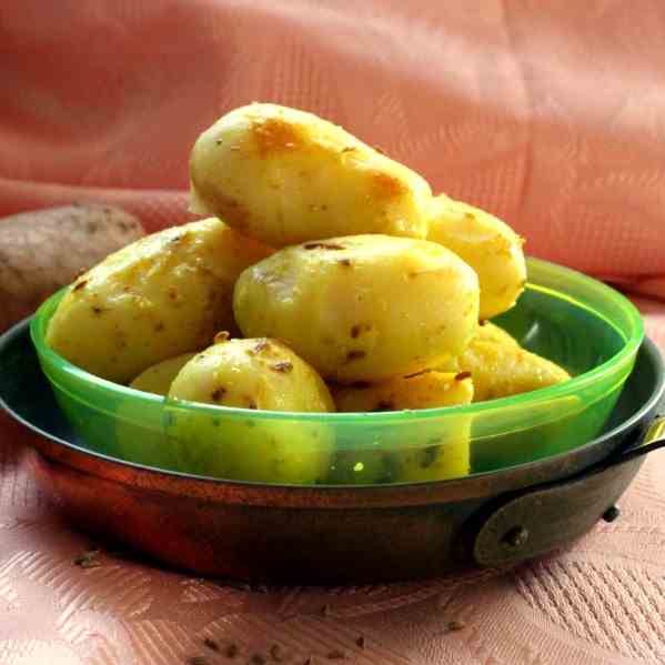 Aloo Chaat ~ Indian spiced Potatoes