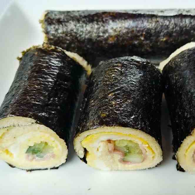 Nori Breakfast Bread Roll