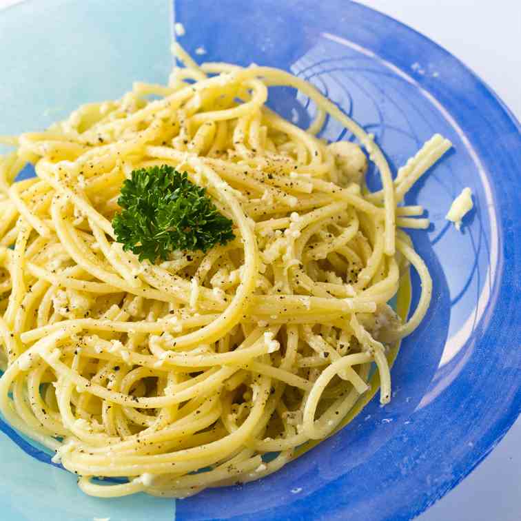 Spaghetti with Lemon and Olive Oil