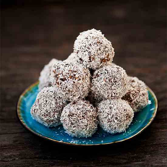 Raw chocolate truffles