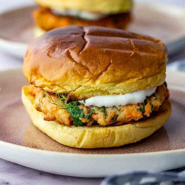 15 Minute Salmon Burgers 