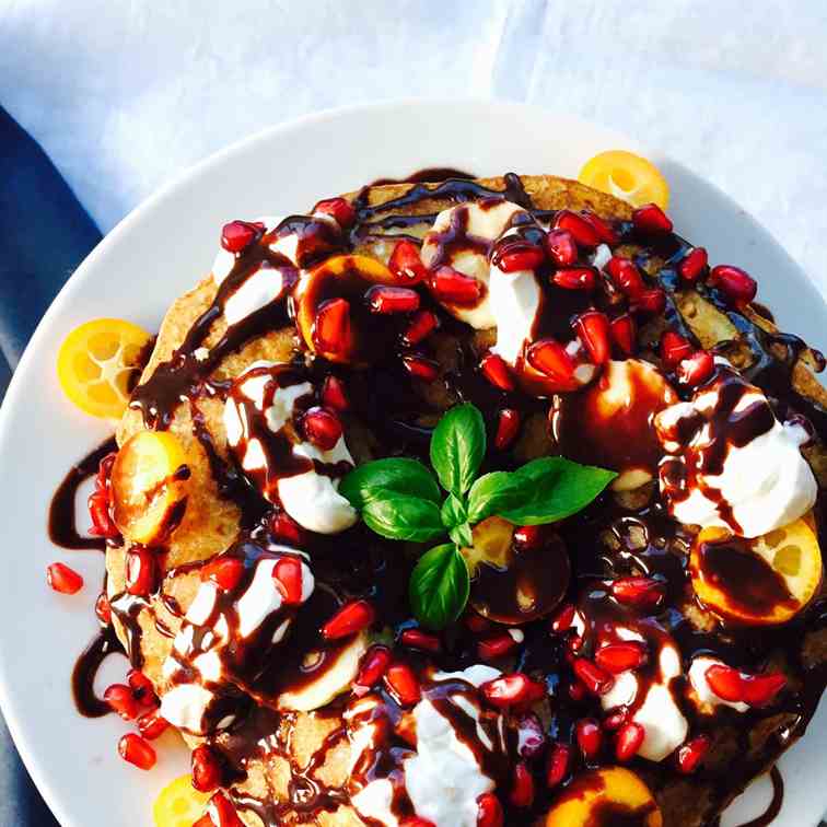 Tutti-frutti fluffy pancake