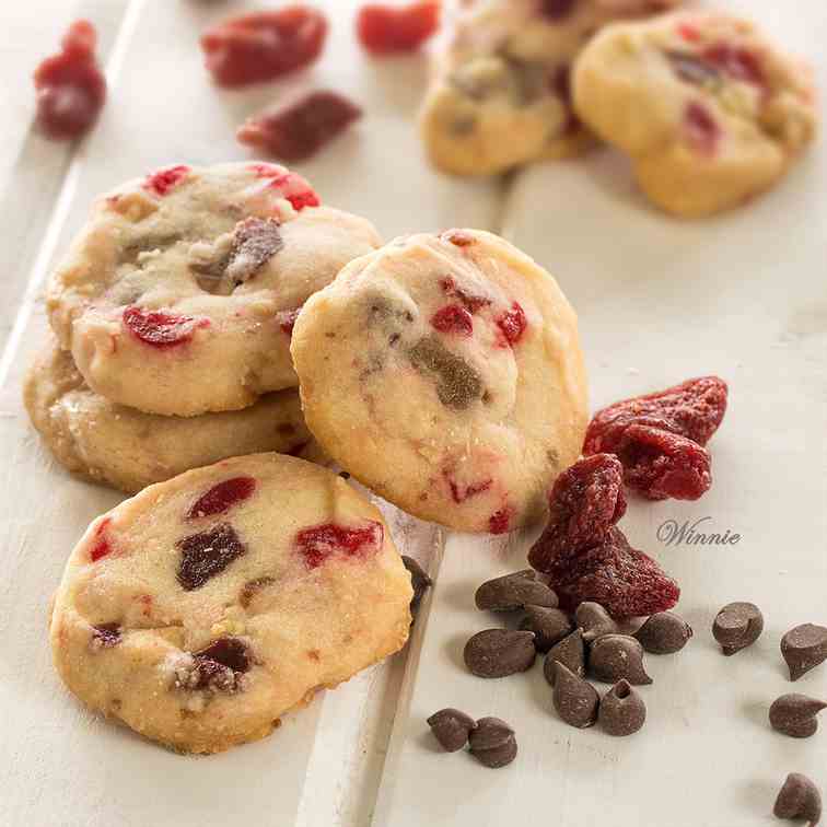 Dried fruits and Chocolate Butter Cookies
