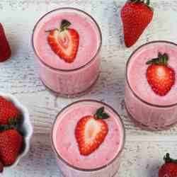 Quick Strawberry Smoothies