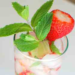 Fresh Strawberry Mojito