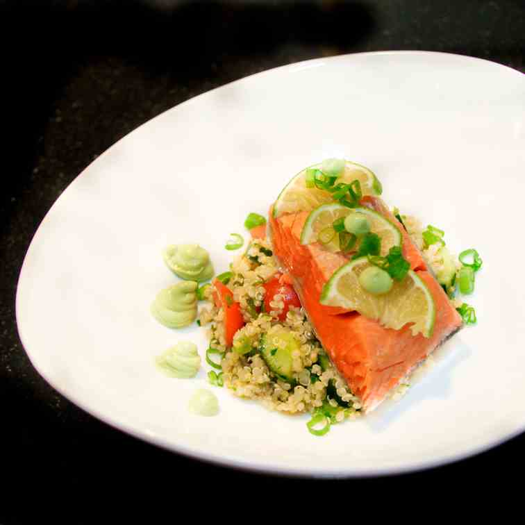 Poached salmon with avocado sauce