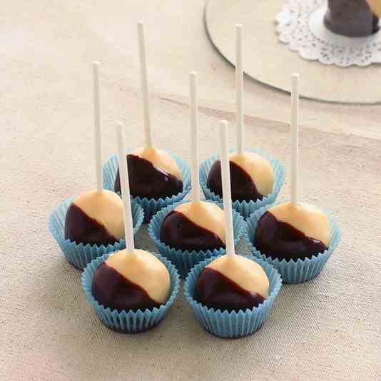 Boston Cream Pie Cake Pops!