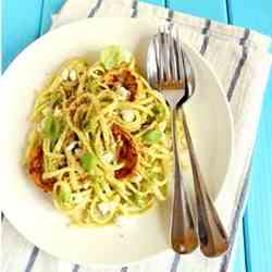 Linguine with arugula pesto with feta chee