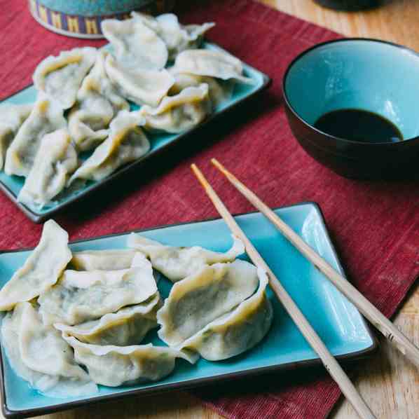 PORK AND CHIVE DUMPLING