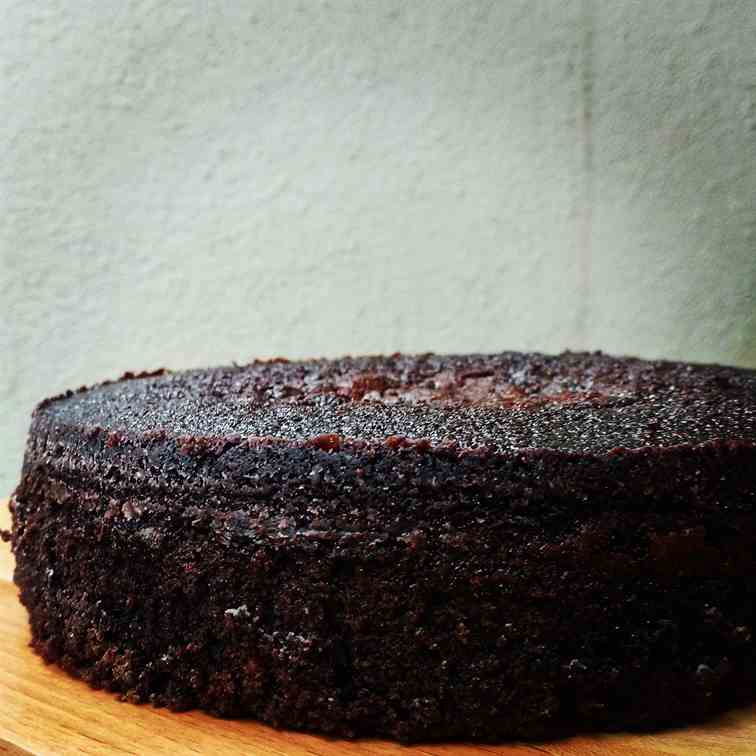 Dark chocolate mud cake