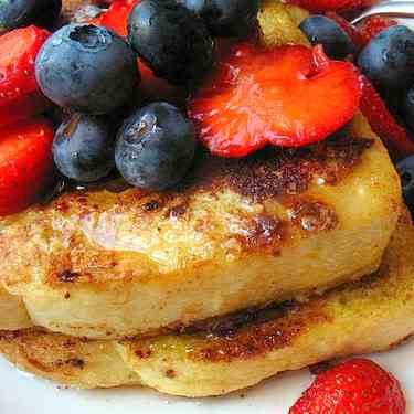 Panettone French Toast with Berries