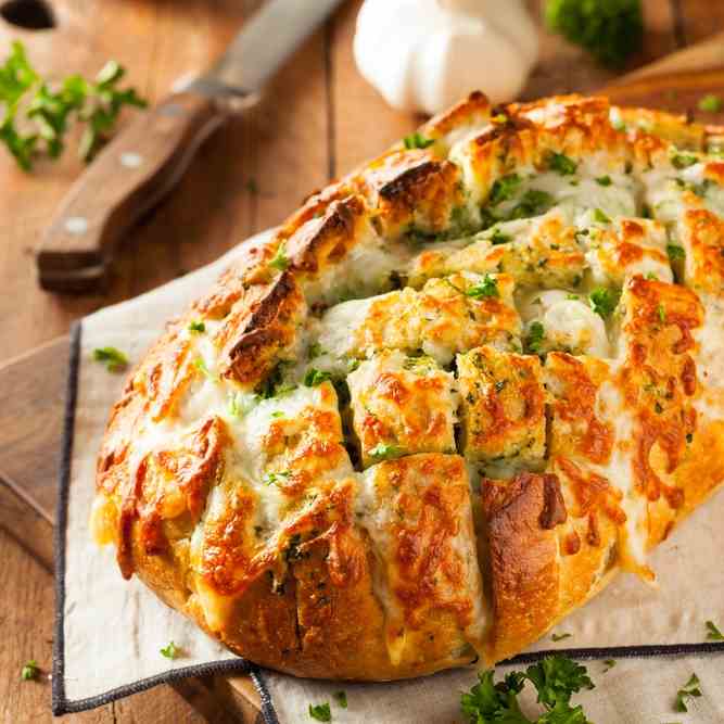 Air Fryer Five Cheese Pull Apart Bread