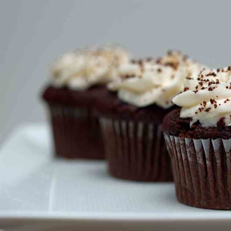 Aunt Lib's Red Velvet Cupcakes