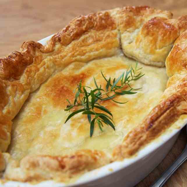 Chicken and leek pie