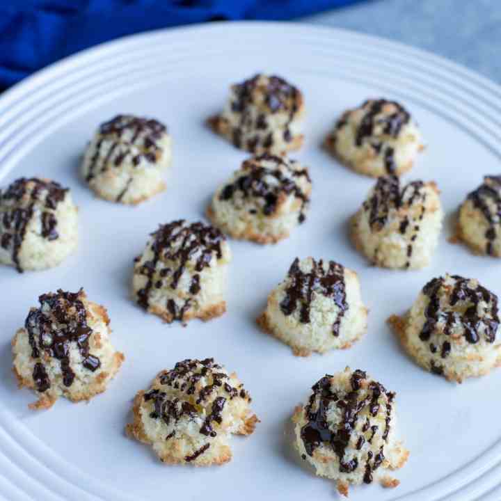 Low Carb Coconut Macaroons