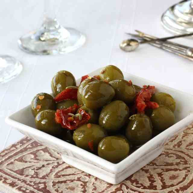 Marinated Olive w/Sun-Dried Tomatoes