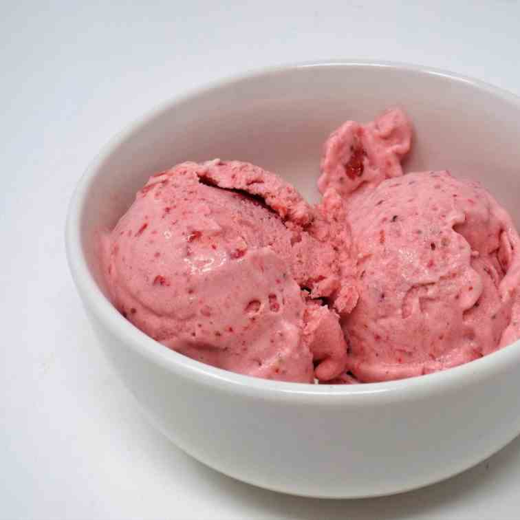 Naturally Sweet Strawberry Ice Cream