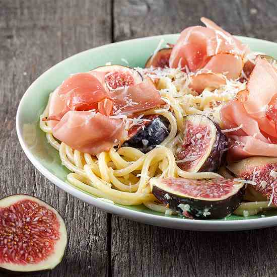 Figs and ham pasta