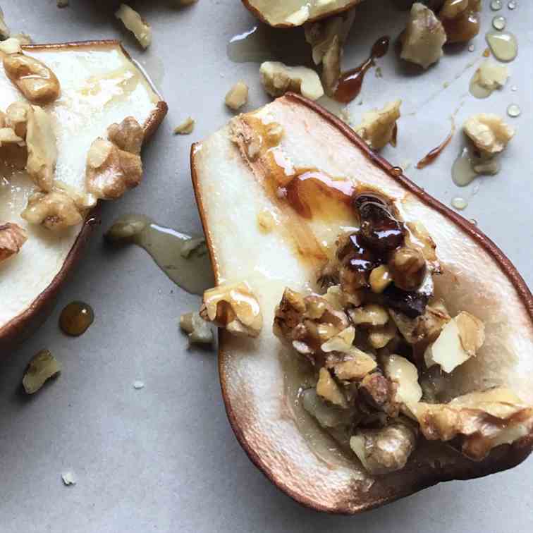 Vegan Roasted Pears with Walnuts