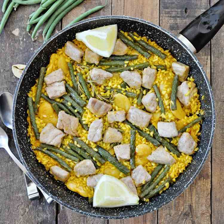 Making a Paella without a Paella Pan