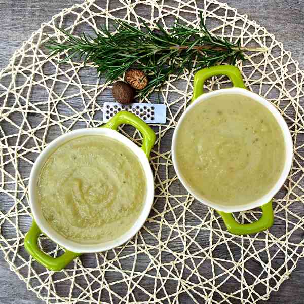 Celeriac, Pear and Leek Soup [vegan]