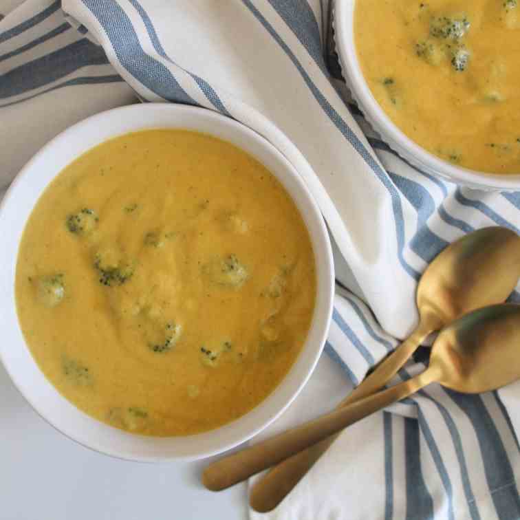 Vegan Broccoli - Cheese Soup