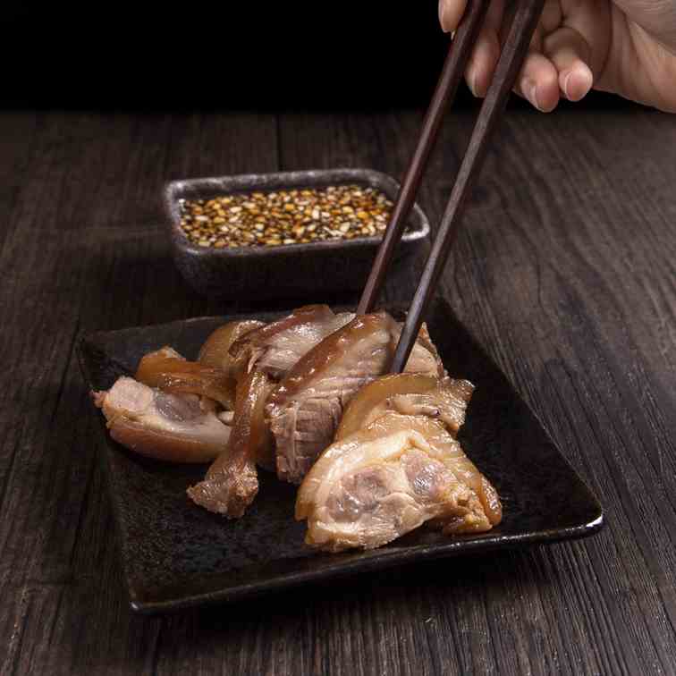 Taiwanese Braised Pork Hock