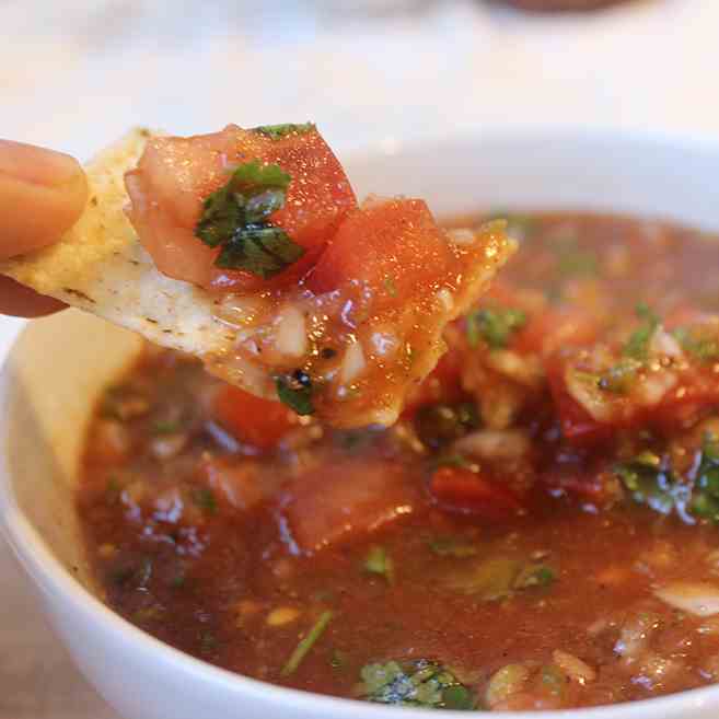 Guapo's Famous Fresh Pico De Gallo Salsa