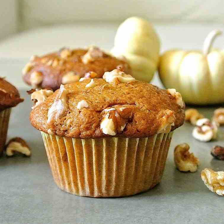 Pumpkin walnut muffins