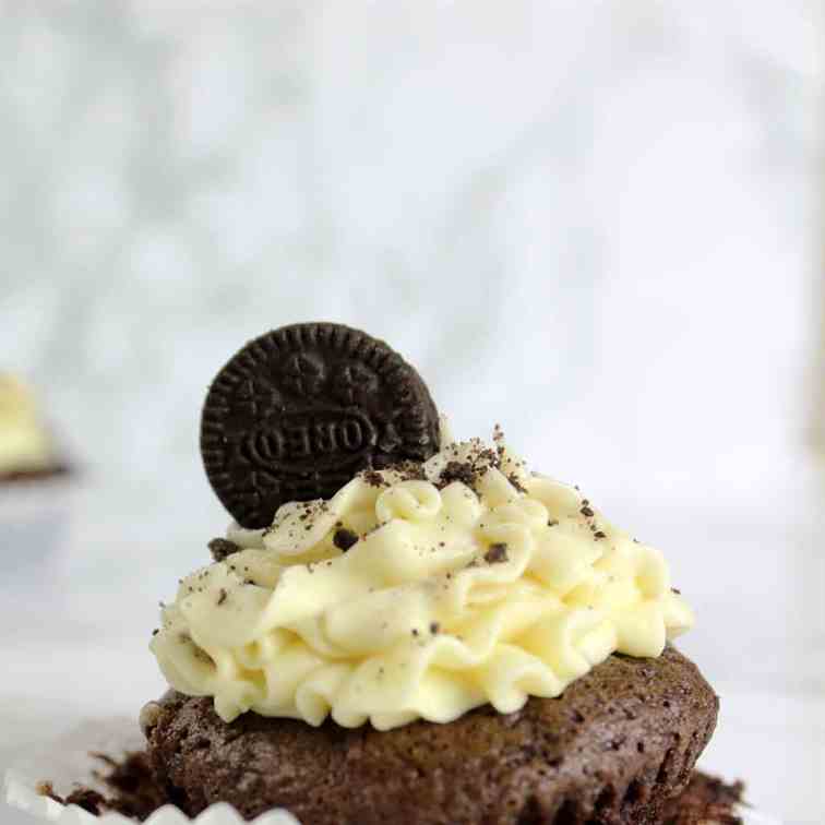 Vegan Oreo Cupcakes