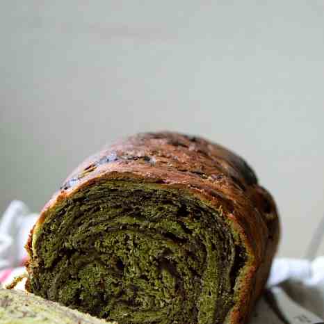 Matcha and Azuki puffed brioche