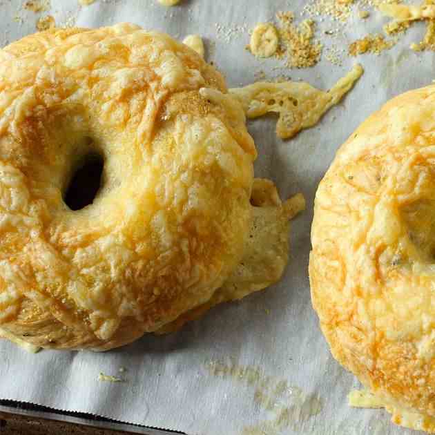 Coachella Cheesy Bagels Recipe