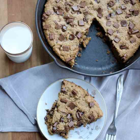 Chocolate Chip PB Skillet Cookie