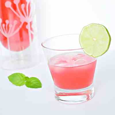 Refreshing rhubarb beverage
