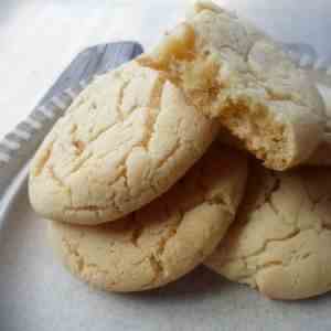 chewy peanut butter cookies