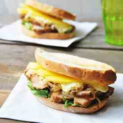 Sandwich chicken and mango curry