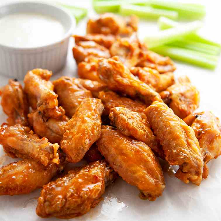 Super Crispy Baked Chicken Wings