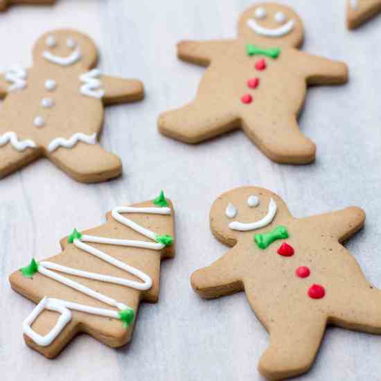 Simple Gingerbread Cookies