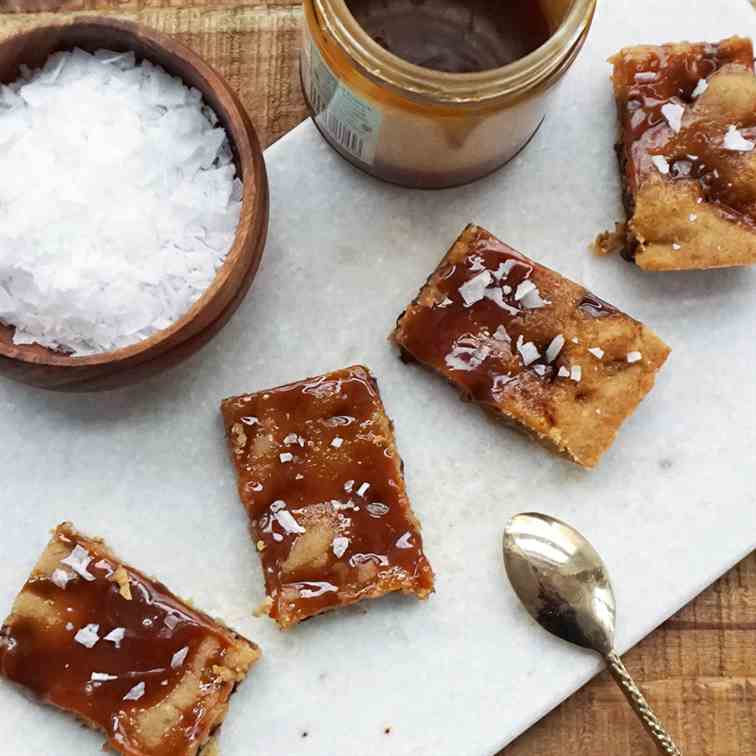 Brown butter salted caramel bars