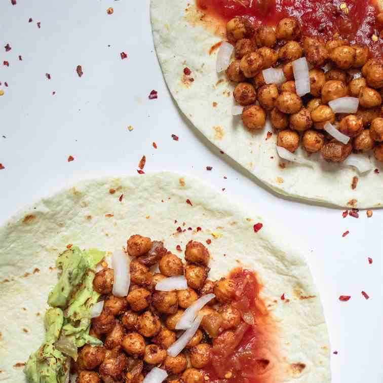 10 minute vegan chickpea tacos