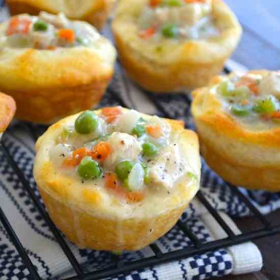 MINI CHICKEN POT PIE BITES