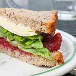 Cheddar & Cranberry Apple Chutney Sandwich