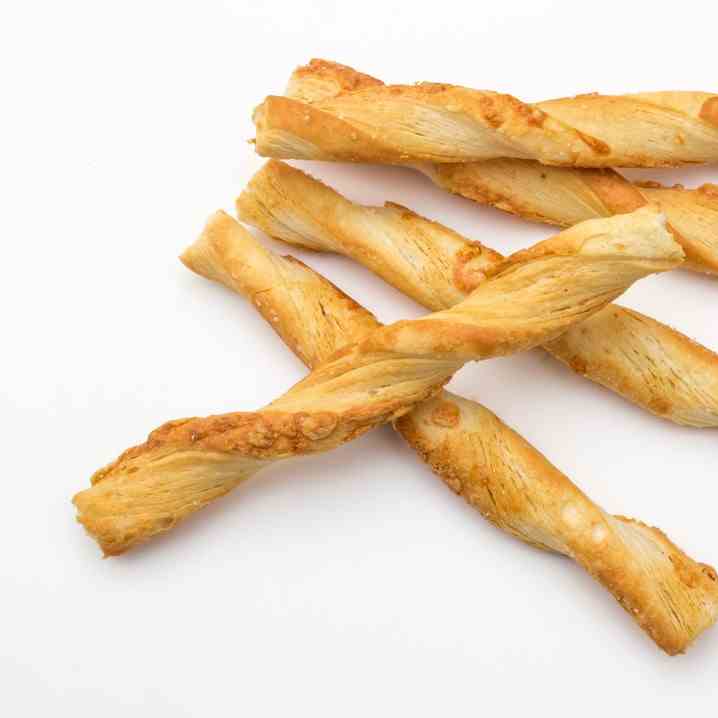 Flourless Air Fryer Crunchy Cheese Straws