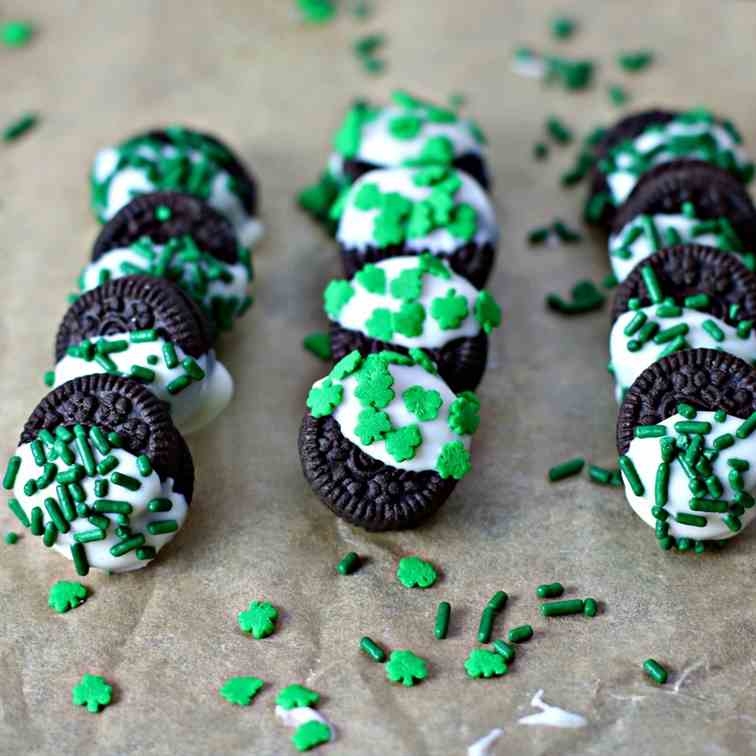 Chocolate Dipped Oreos