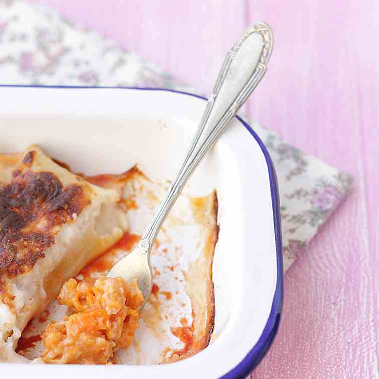 Turkey and chicken cannelloni with vegetab