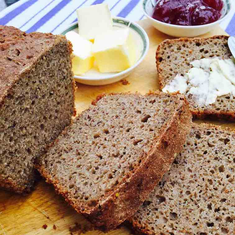 Rye ground linseed bread