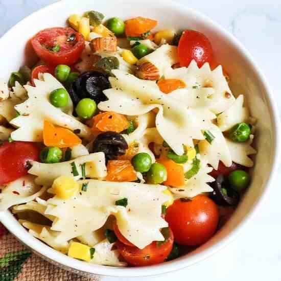 Easy vegan pasta salad