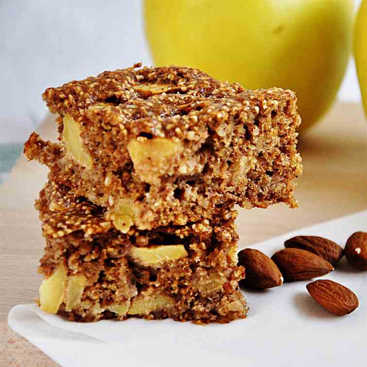 amaranth and almond cake with apples