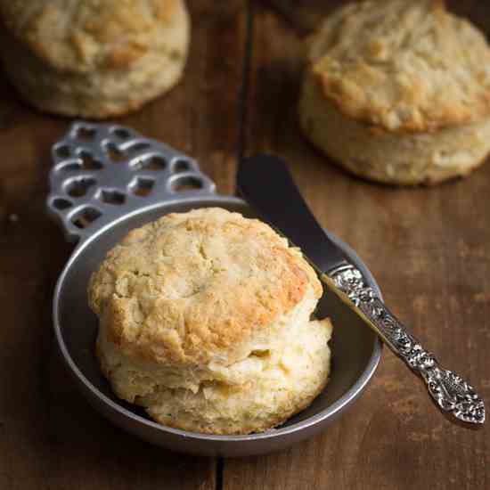 Fluffy Buttermilk Biscuits